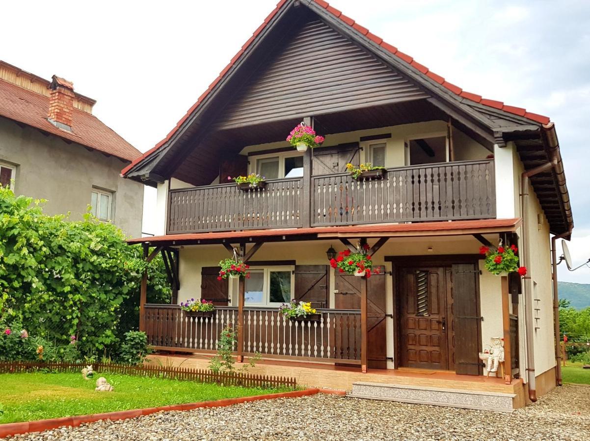 Hotel Casa Ursului Bujoreni Esterno foto