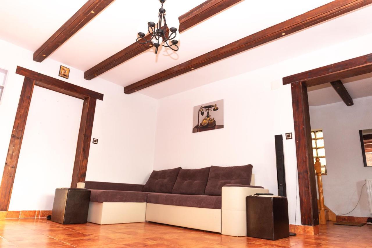 Hotel Casa Ursului Bujoreni Esterno foto